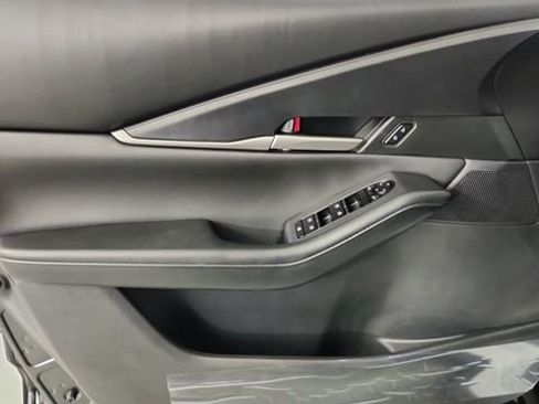 New 2026 MAZDA CX-30 AWD 2.5 S w/ Select Sport Pkg image 9
