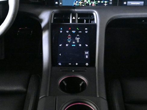 Used 2024 Porsche Taycan GTS image 16