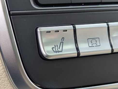 Used 2019 Mercedes-Benz GLA 250 4MATIC image 21