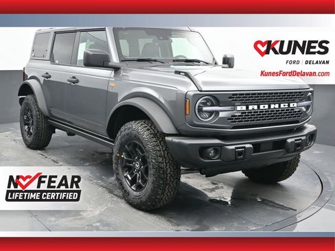 New 2026 Ford Bronco Badlands image 1