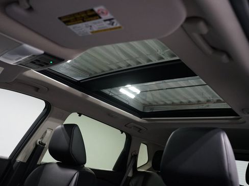 Used 2025 Nissan Rogue SV w/ SV Premium Package FWD image 32