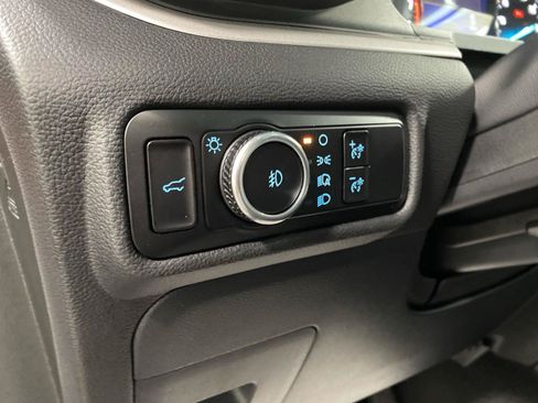 Used 2023 Ford Explorer XLT w/ Equipment Group 202A AWD/4WD image 20