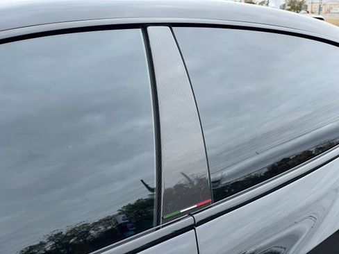 Used 2022 Maserati Quattroporte Trofeo image 5