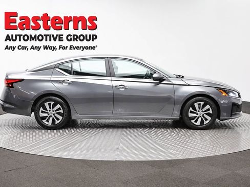 Used 2023 Nissan Altima 2.5 S image 4