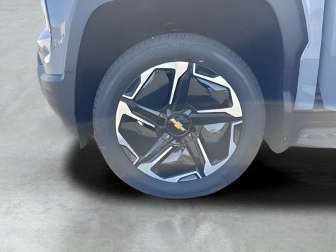 New 2026 Chevrolet Silverado EV LT w/ Premium Package AWD/4WD image 38