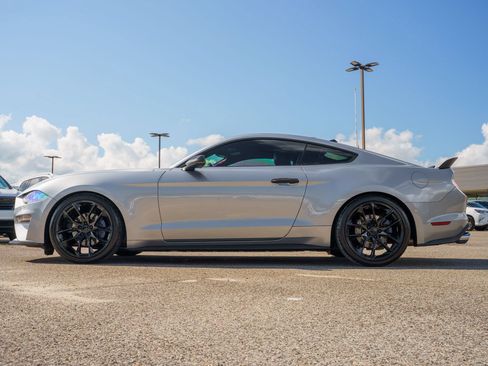 Certified 2020 Ford Mustang Premium RWD image 5