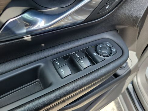 Used 2023 GMC Terrain SLE w/ Driver Convenience Package FWD image 25
