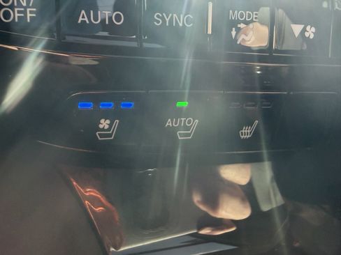 Used 2024 Acura MDX SH-AWD w/ Advance Package image 31