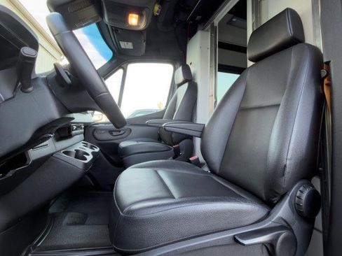 Used 2021 Mercedes-Benz Sprinter 4500 w/ Parking Package image 20