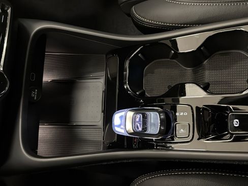 New 2026 Volvo XC40 B5 Plus w/ Protection Package Premier image 19