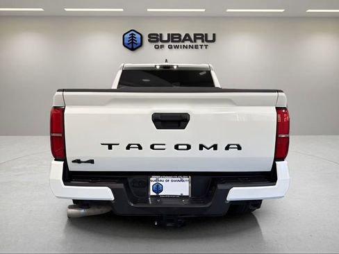 Used 2024 Toyota Tacoma TRD Sport image 4