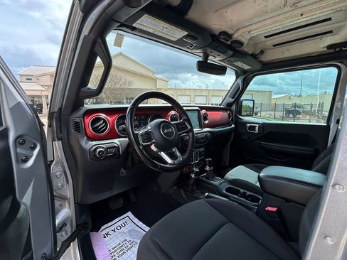 Used 2020 Jeep Wrangler Unlimited Rubicon AWD/4WD image 11