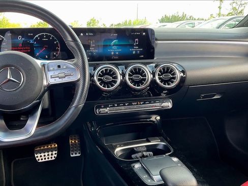 Used 2022 Mercedes-Benz CLA 250 image 6