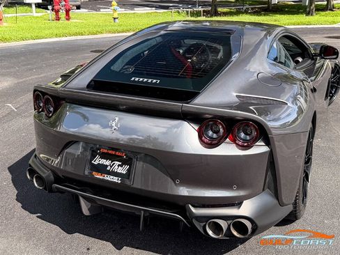 Used 2018 Ferrari 812 Superfast RWD image 55