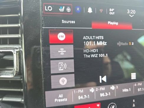 Used 2025 Dodge Durango GT AWD/4WD image 25