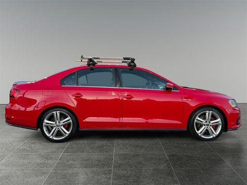Used 2017 Volkswagen Jetta GLI FWD image 23