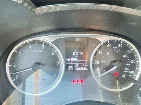 Used 2023 Nissan Versa S FWD image 41