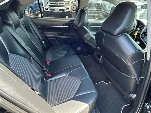 Used 2022 Toyota Camry SE FWD image 13