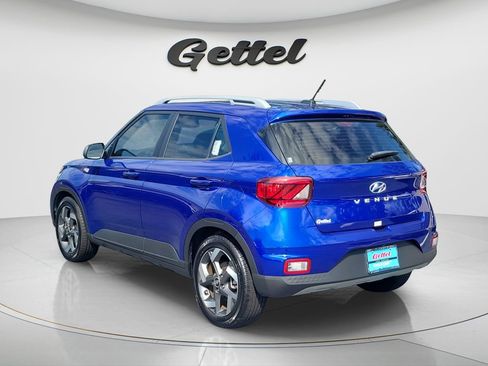 Certified 2025 Hyundai Venue Limited FWD image 7