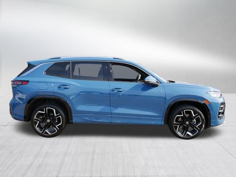 Certified 2025 Volkswagen Tiguan SEL R-Line AWD/4WD image 8