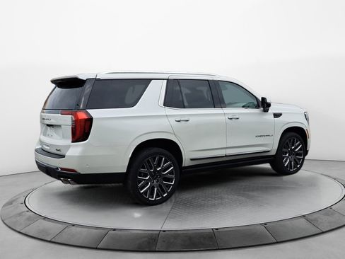 Used 2025 GMC Yukon Denali Ultimate AWD/4WD image 7