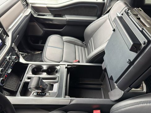 New 2025 Ford F150 Platinum image 25