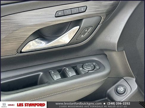 Used 2024 GMC Terrain SLT w/ Tech Package FWD image 17