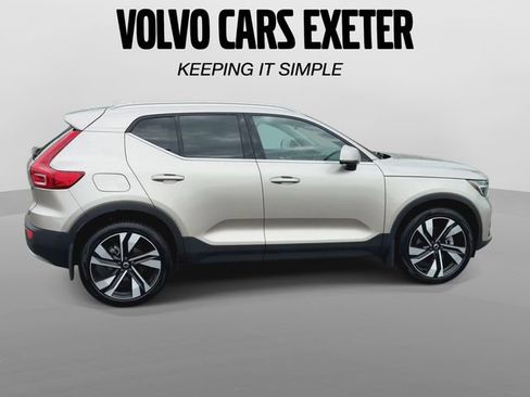 Certified 2024 Volvo XC40 B5 Plus w/ Climate Package AWD/4WD image 12