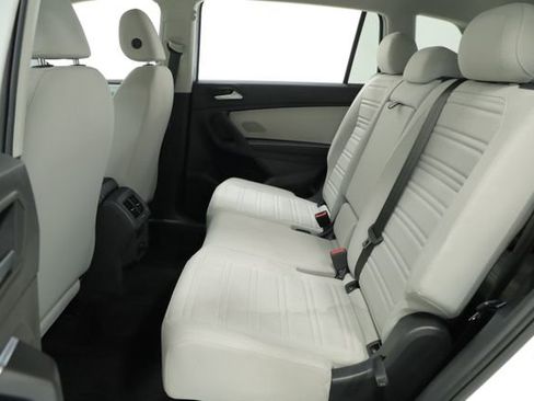 Certified 2022 Volkswagen Tiguan S image 29