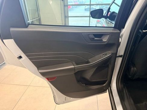 Used 2025 Ford Escape Active image 16