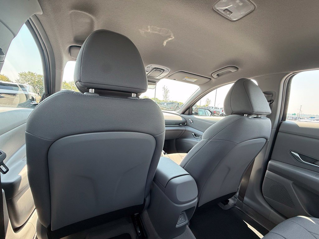 Used 2024 Hyundai Elantra SE FWD image 26
