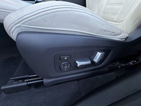 Used 2022 BMW X3 sDrive30i w/ M Sport Package RWD image 30