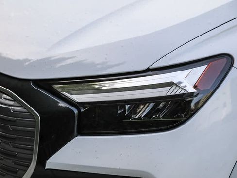 Used 2023 Audi Q4 e-tron Premium Plus w/ Premium Plus image 7