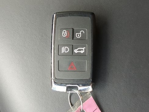 Used 2025 Land Rover Range Rover Sport SE AWD/4WD image 38