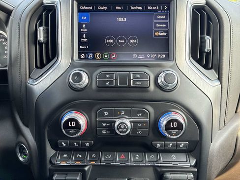 Used 2020 GMC Sierra 1500 Denali w/ Technology Package AWD/4WD image 12