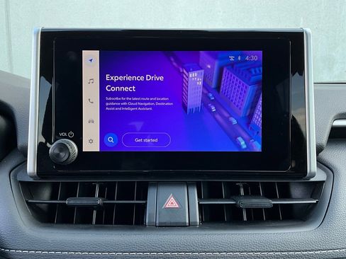 Used 2025 Toyota RAV4 XLE image 30