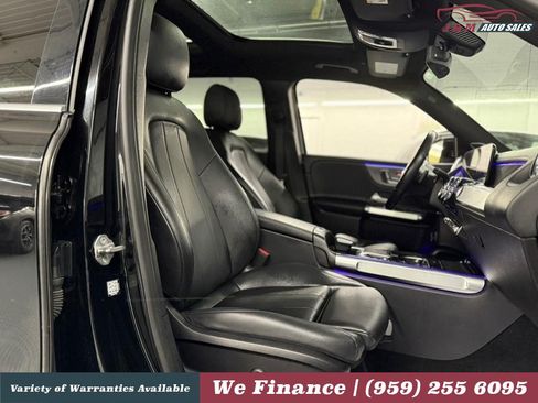 Used 2021 Mercedes-Benz GLB 250 4MATIC image 35