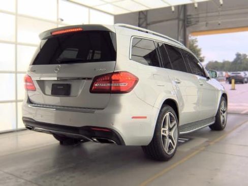 Used 2017 Mercedes-Benz GLS 550 4MATIC image 3