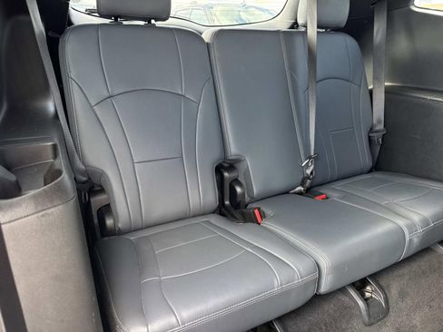Used 2024 Buick Enclave Premium image 10