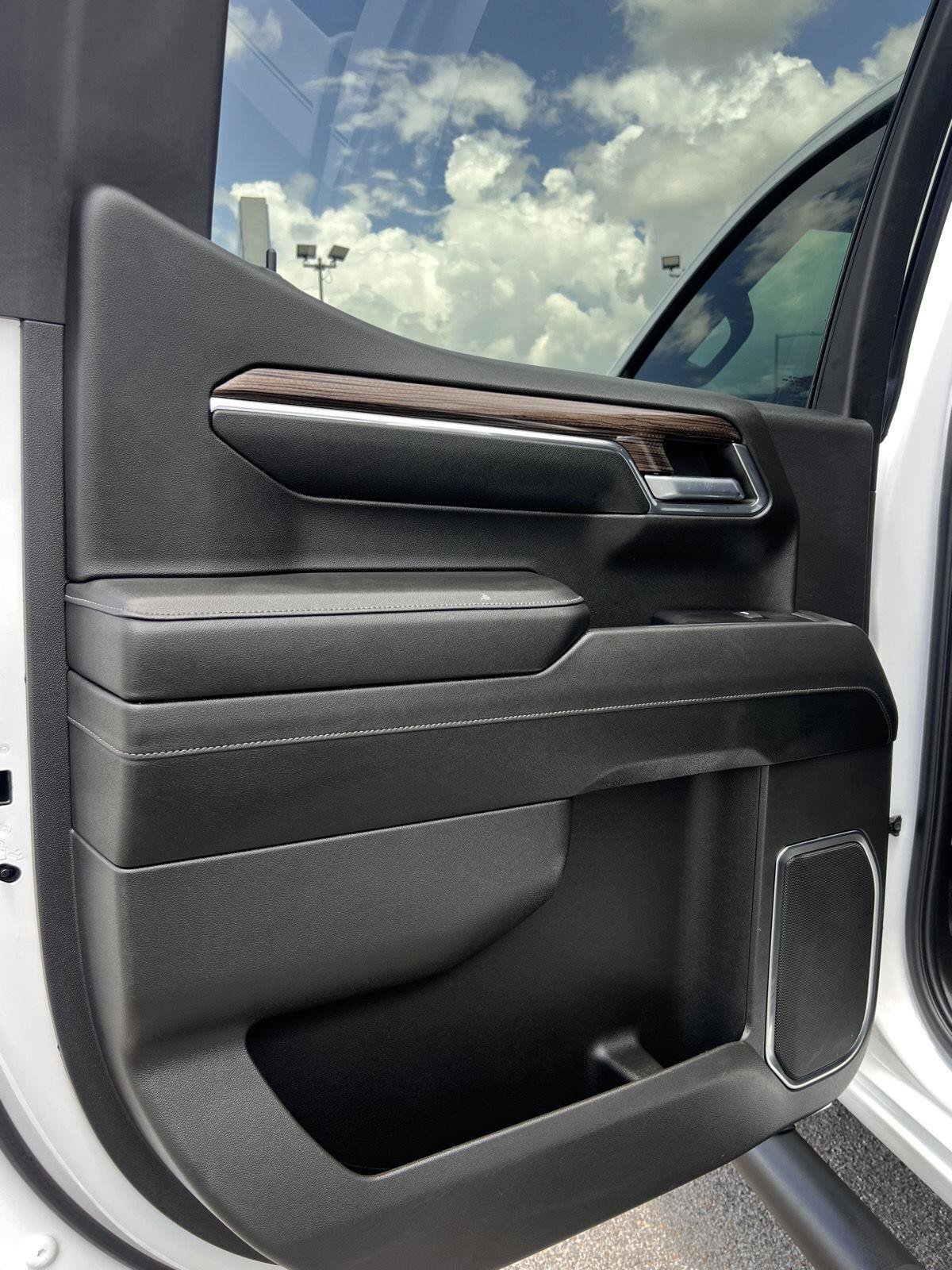 Used 2023 Chevrolet Silverado 1500 RST AWD/4WD image 18