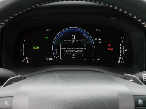 Certified 2025 Toyota Camry SE image 21