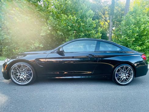Used 2019 BMW M4 Coupe w/ Competition Package RWD image 5