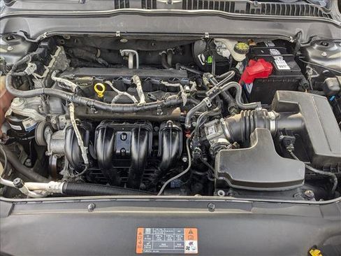 Used 2016 Ford Fusion SE image 25