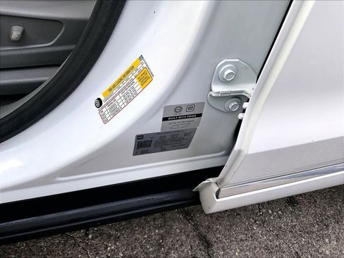 Used 2023 Cadillac XT6 Premium Luxury w/ Technology Package image 37