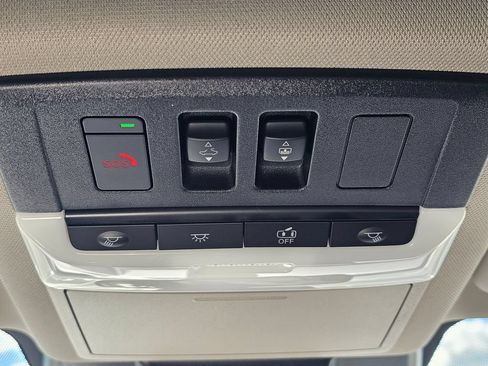 New 2026 Nissan Rogue Platinum w/ Platinum Premium Package AWD/4WD image 17