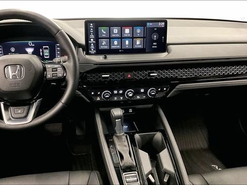 Used 2025 Honda Accord Touring image 7