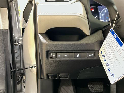 New 2025 Toyota RAV4 XLE w/ Convenience Package image 20