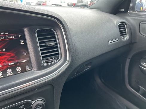 Used 2018 Dodge Charger R/T RWD image 3