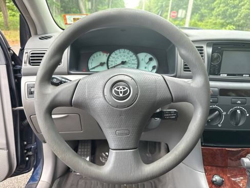 Used 2004 Toyota Corolla LE FWD image 21