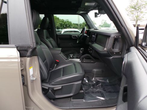 Used 2025 Ford Bronco Badlands AWD/4WD image 47